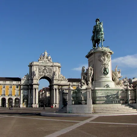 מלון Convento Do Salvador 3*